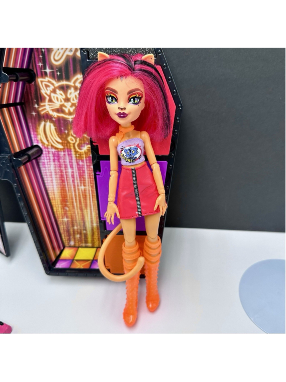 Monster High Skulltimate Secrets Neon Frights Toralei Stripe G3 Accessories - Picture 3 of 10